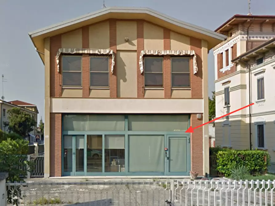 Immagine 7 di Ufficio in vendita  in Via IV Novembre a Quistello