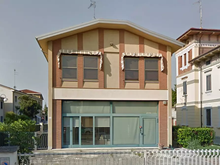 Immagine 12 di Ufficio in vendita  in Via IV Novembre a Quistello