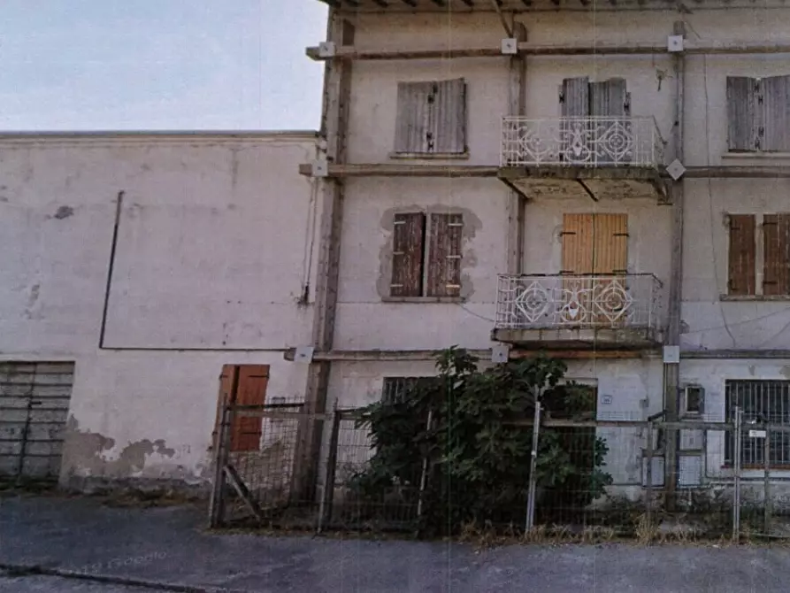 Immagine 3 di Appartamento in vendita  in Piazza Cesare Battisti a Moglia