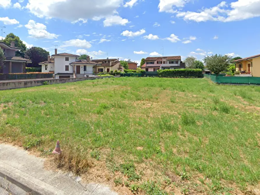 Immagine 4 di Terreno edificabile in vendita  in Via Giovanni Segantini a Curtatone