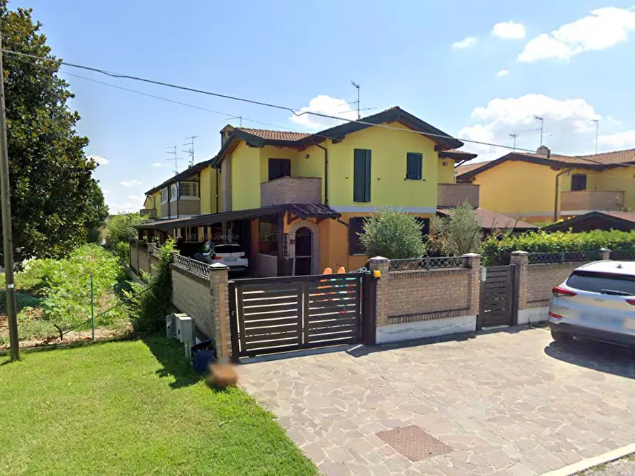 Immagine 15 di Villetta a schiera in vendita  in Strada San Romano Casetto a Ostiglia