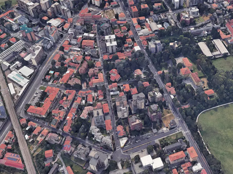 Immagine 4 di Garage in vendita  in Via R. Ardigò a Monza