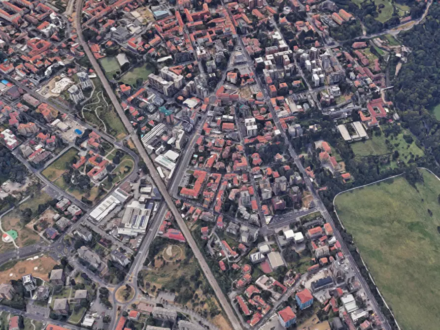 Immagine 6 di Garage in vendita  in Via R. Ardigò a Monza