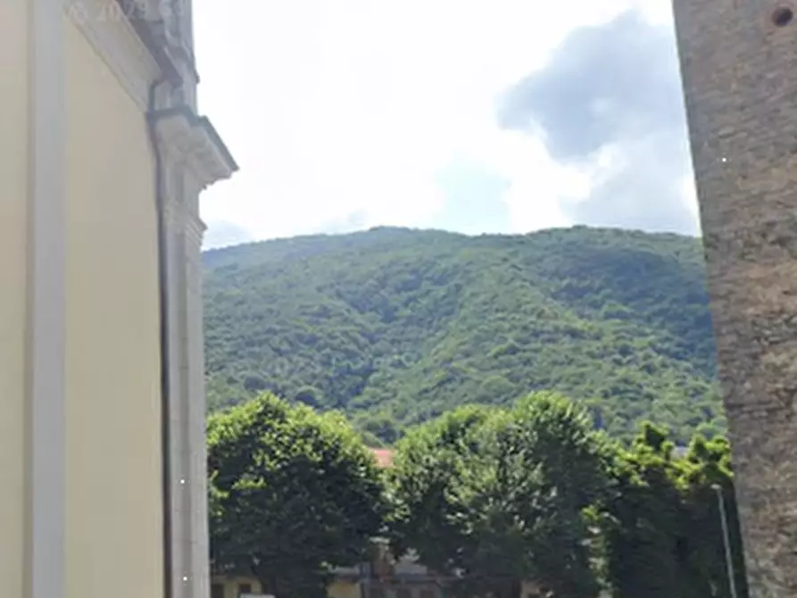 Immagine 2 di Appartamento in vendita  in Piazza Mazzoleni a Sant'omobono Imagna