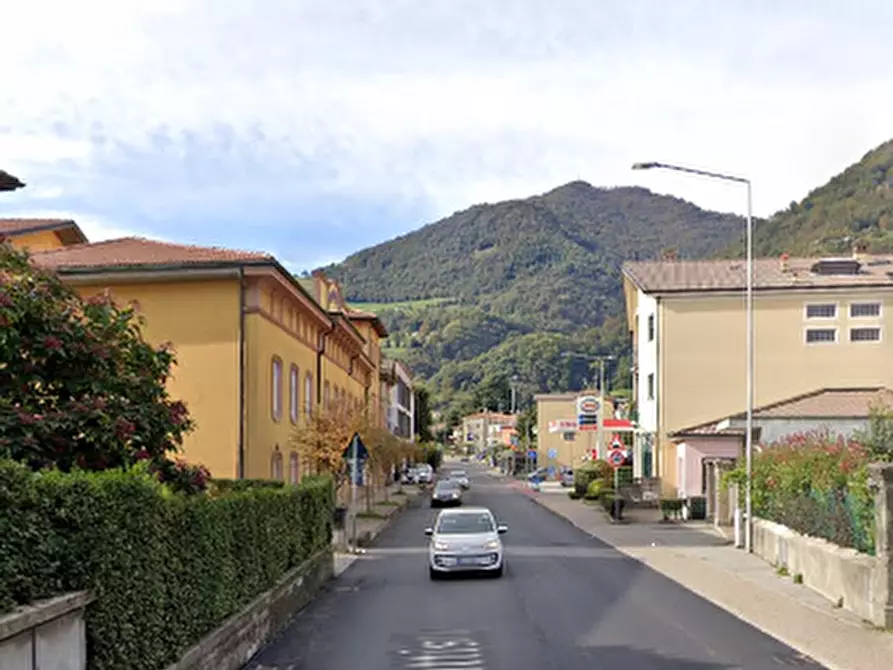 Immagine 6 di Appartamento in vendita  in via Privata Derna a Gazzaniga