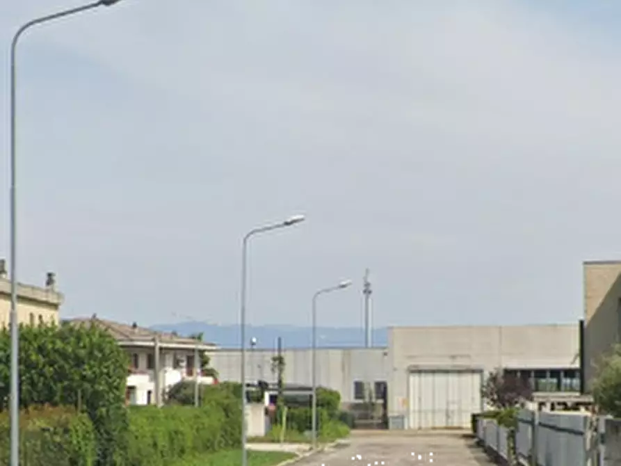 Immagine 2 di Magazzino in vendita  in Via Bosco Soncina a Monticello Conte Otto