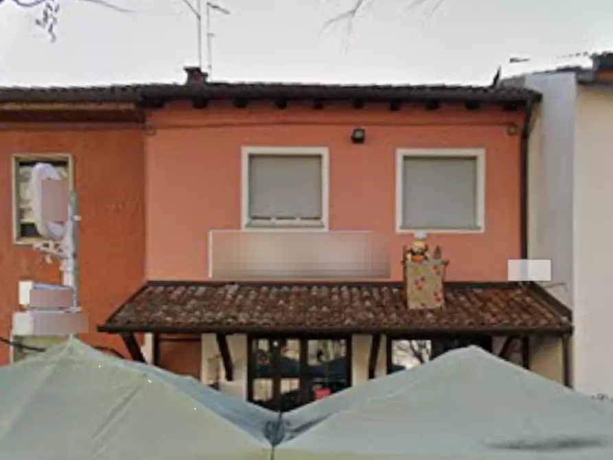 Immagine 4 di Negozio in vendita  in Via Enrico Fruch a Udine