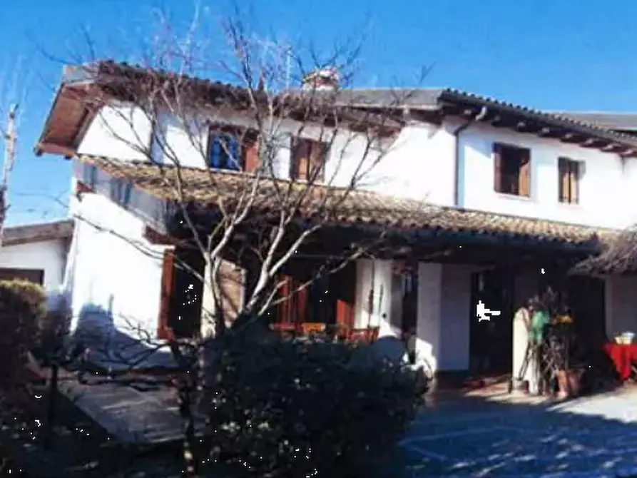 Immagine 3 di Villa in vendita  in Via Villa a Colceresa