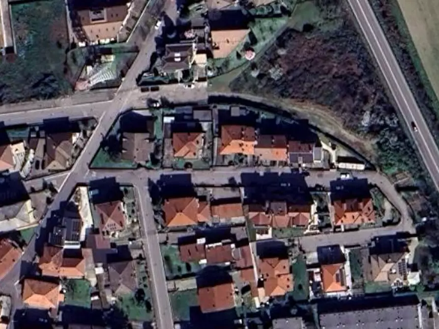 Immagine 9 di Appartamento in vendita  in Via Carso a Romano Di Lombardia