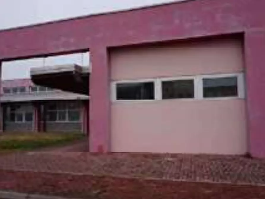 Immagine 12 di Negozio in vendita  in Via Francois Mitterrand  a Suzzara