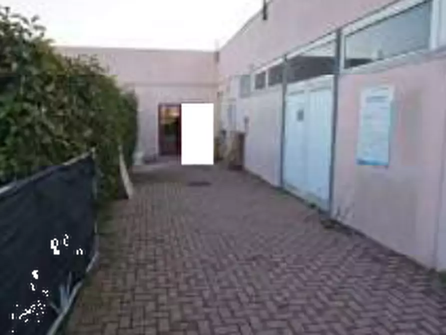 Immagine 16 di Negozio in vendita  in Via Francois Mitterrand  a Suzzara