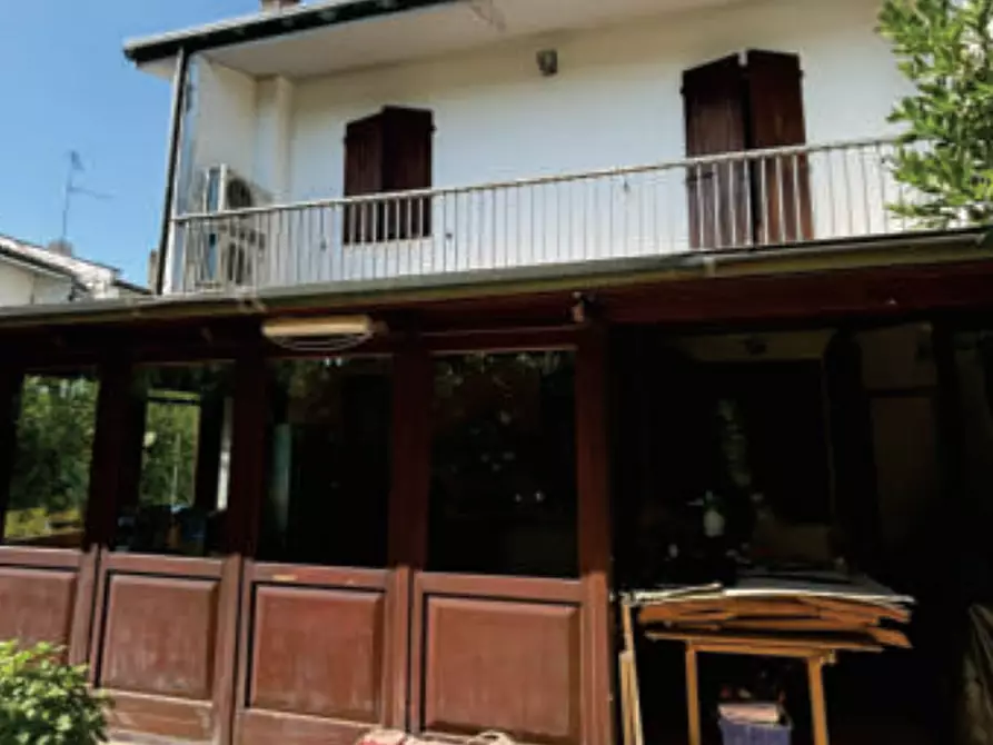Immagine 3 di Casa bifamiliare in vendita  in Via Codarondine a Ravenna