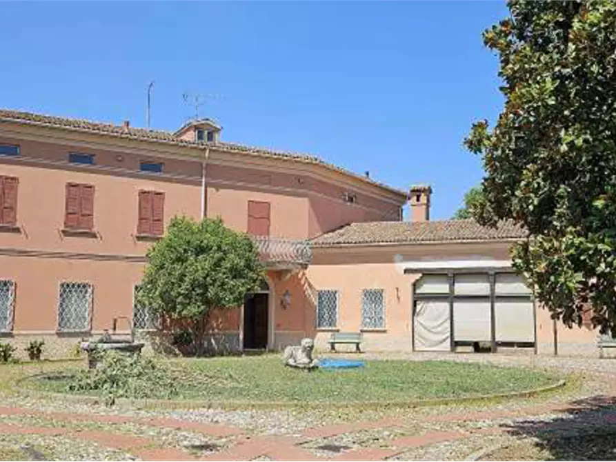 Immagine 1 di Villa in vendita  in Via Punte a Curtatone