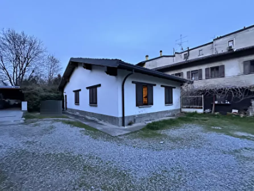 Immagine 2 di Laboratorio in vendita  in Via Molino Bistorgio a Verano Brianza