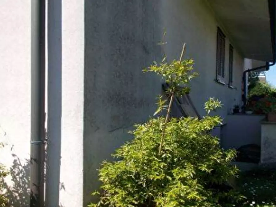 Immagine 8 di Villa in vendita  in Via Legnano  a Peschiera Borromeo