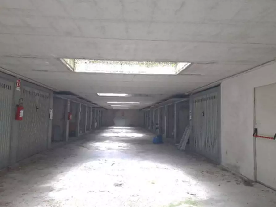 Immagine 5 di Garage in vendita  in Via Alessandro Volta a Cassano D'adda