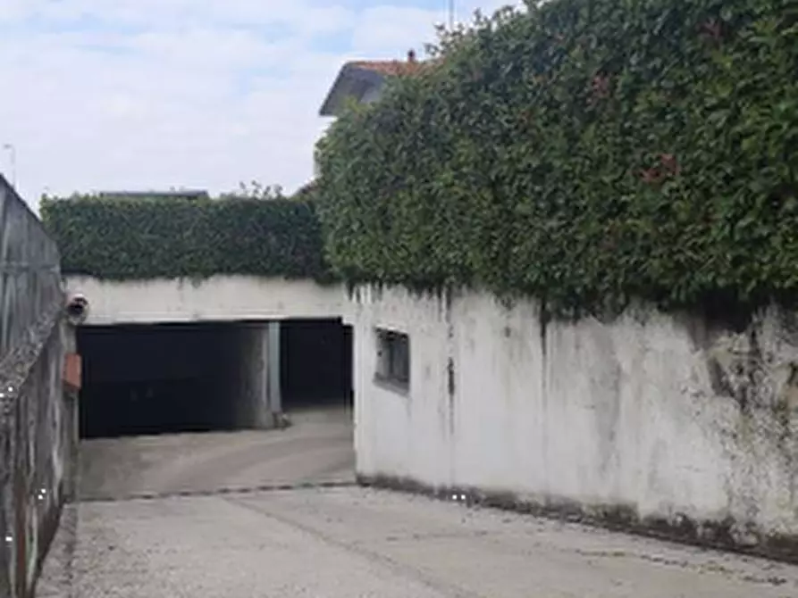 Immagine 6 di Garage in vendita  in Via Alessandro Volta a Cassano D'adda