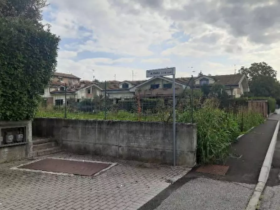 Immagine 7 di Garage in vendita  in Via Alessandro Volta a Cassano D'adda