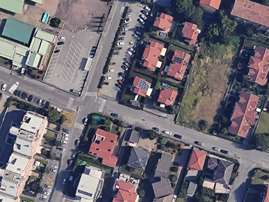 Immagine 9 di Garage in vendita  in Via Alessandro Volta a Cassano D'adda