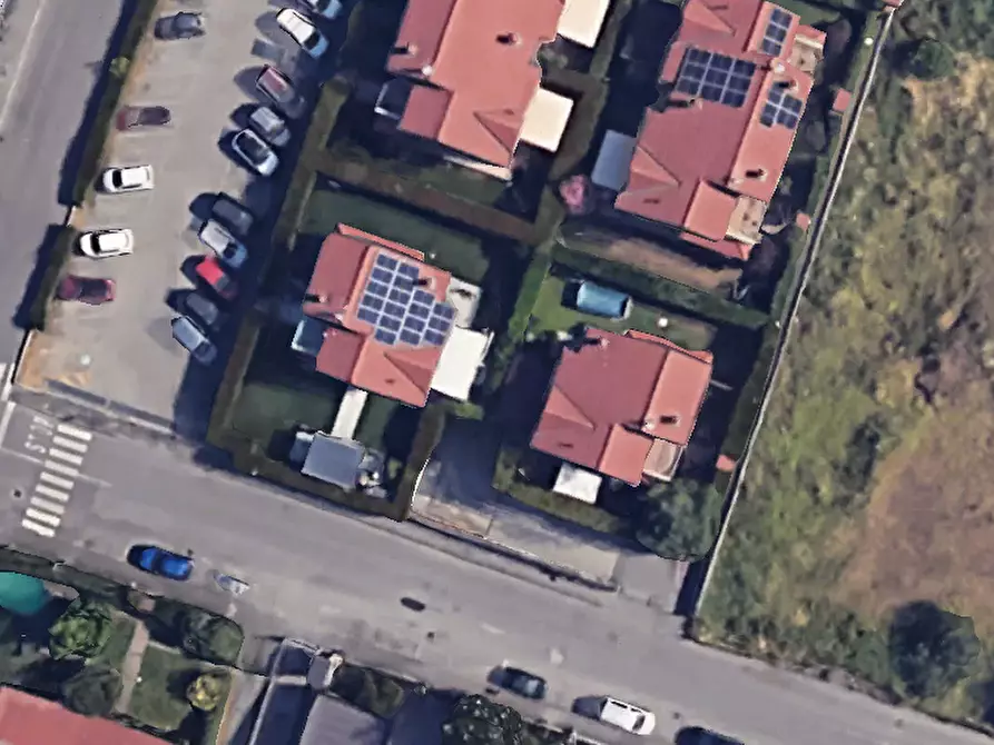 Immagine 10 di Garage in vendita  in Via Alessandro Volta a Cassano D'adda