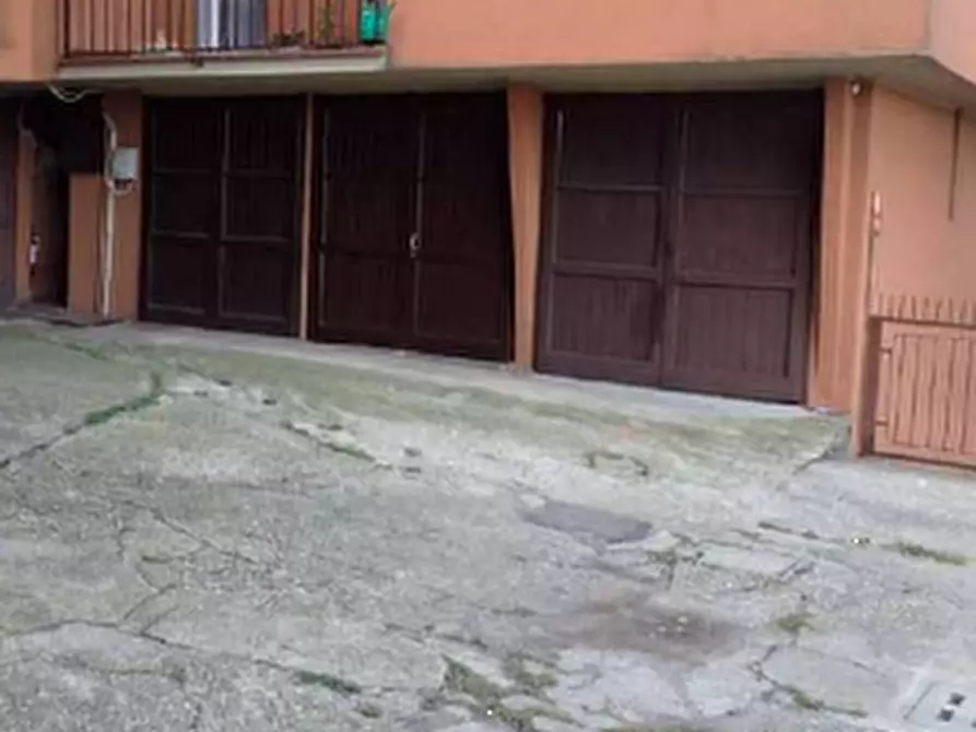 Immagine 2 di Garage in vendita  in Via Andrea Palladio a Varese