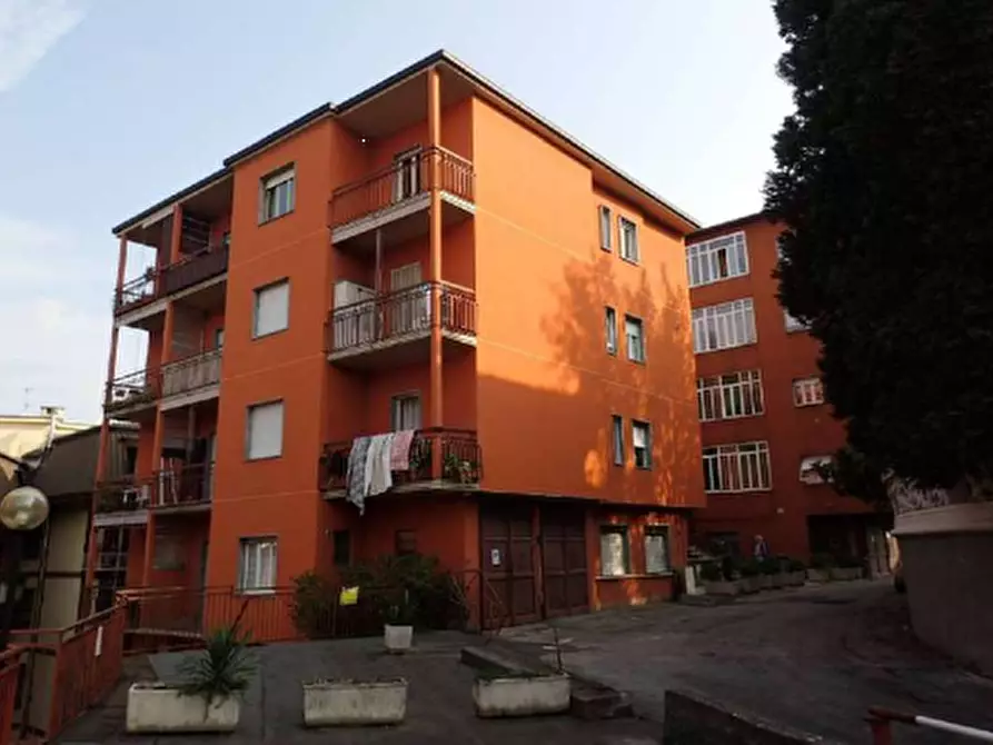 Immagine 3 di Garage in vendita  in Via Andrea Palladio a Varese