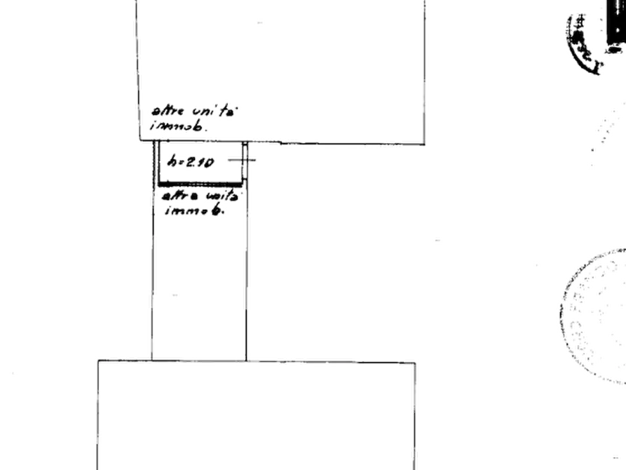 Immagine 14 di Garage in vendita  in Via Andrea Palladio a Varese