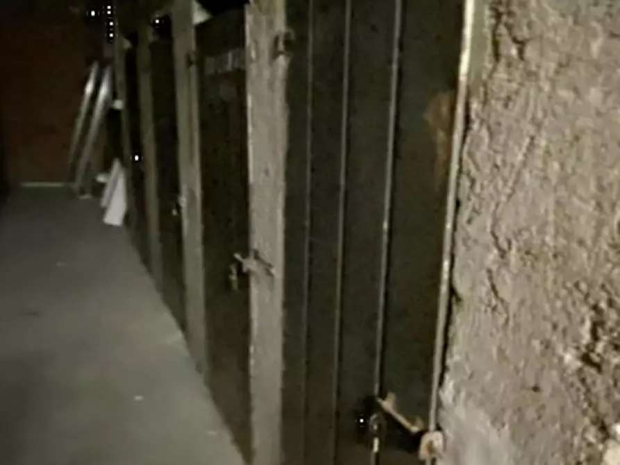 Immagine 15 di Appartamento in vendita  in Piazza Papa Giovanni XXIII a Senago