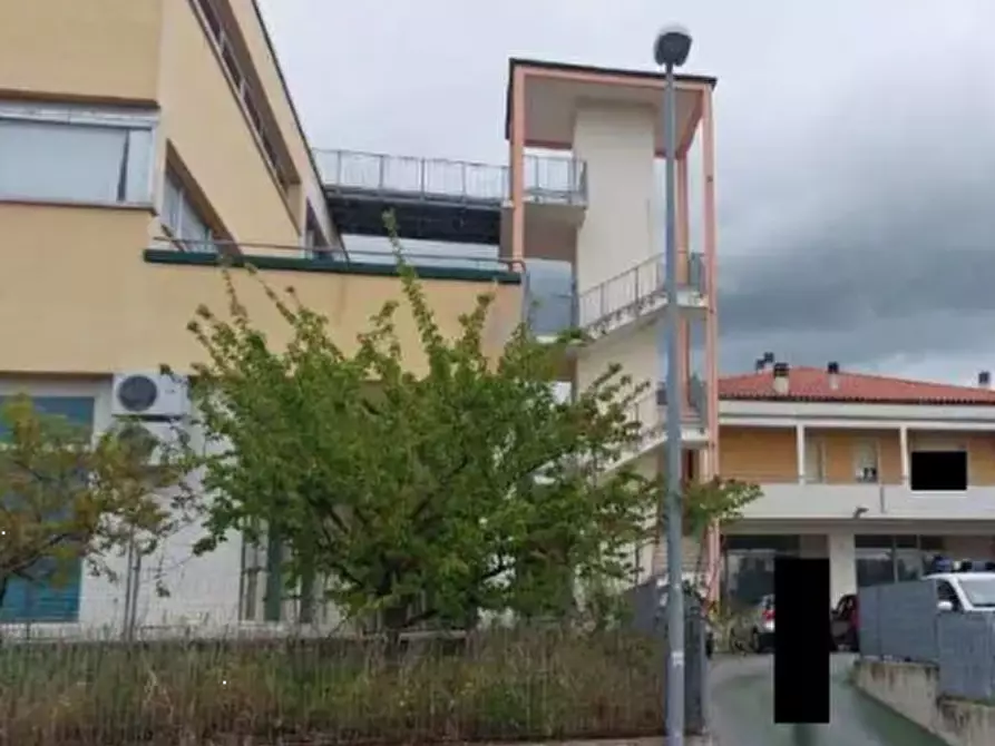 Immagine 10 di Negozio in vendita  in  Via IV Novembre a Colli Al Metauro