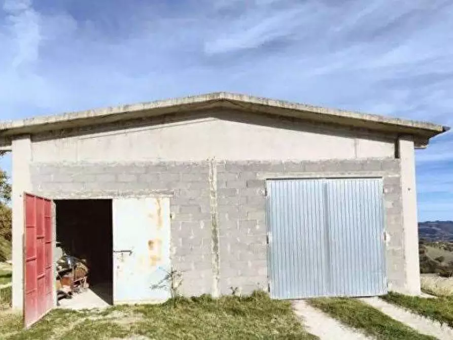 Immagine 3 di Magazzino in vendita  in Località Borghetto Fenigli a Pergola