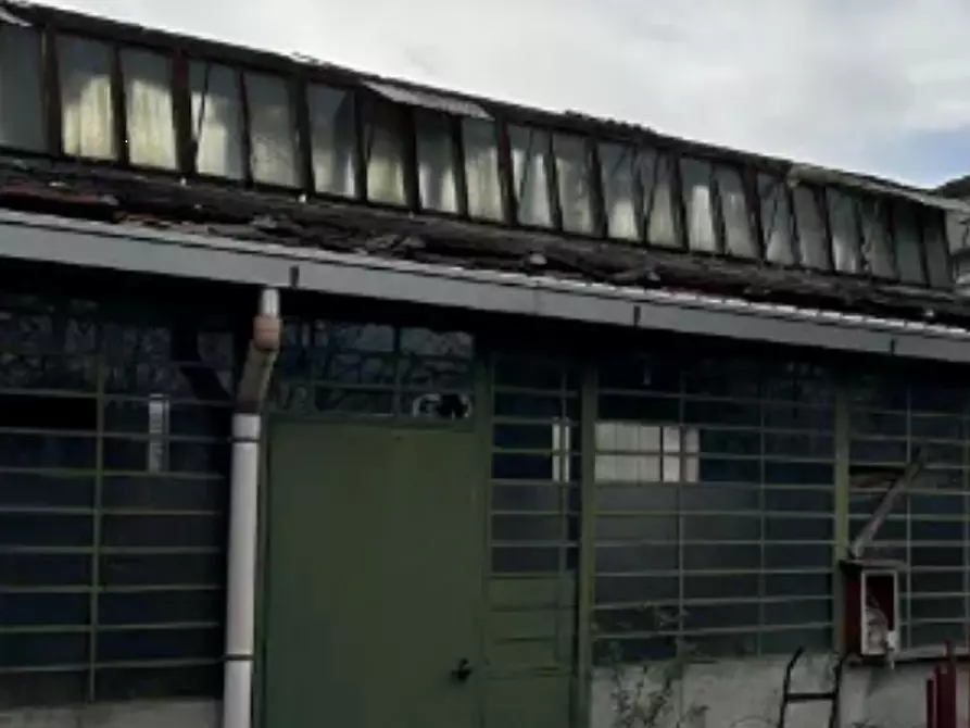 Immagine 6 di Capannone industriale in vendita  in Via Alessandro Volta a Vertemate Con Minoprio