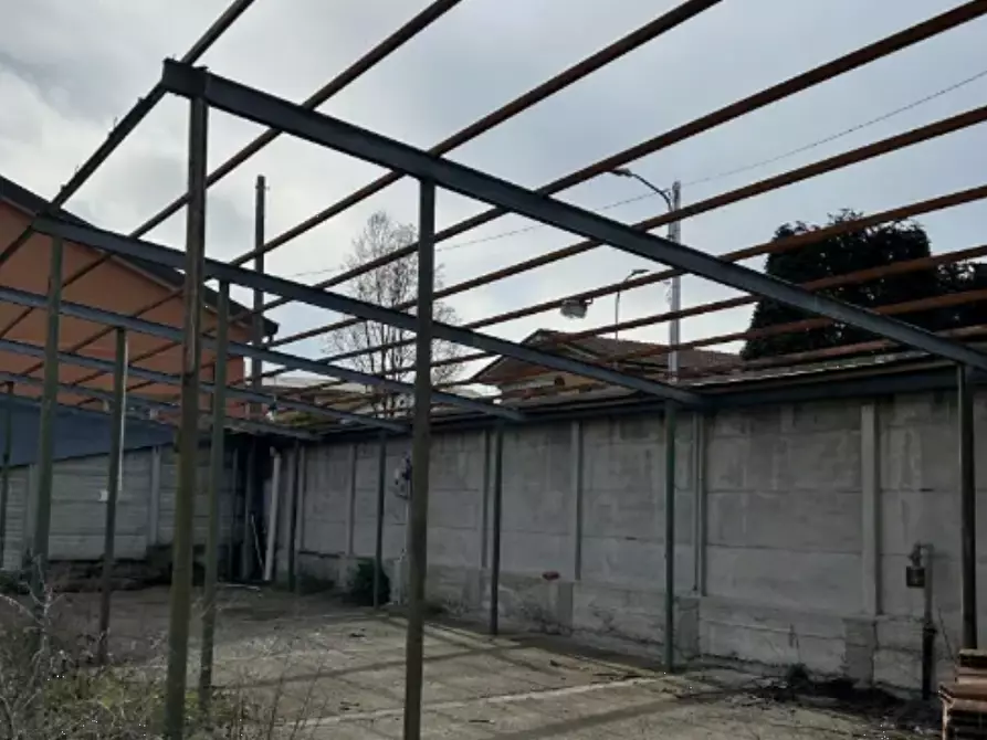 Immagine 9 di Capannone industriale in vendita  in Via Alessandro Volta a Vertemate Con Minoprio