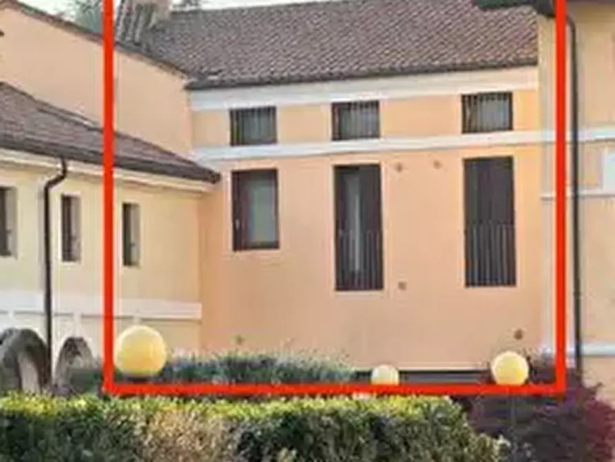 Immagine 5 di Appartamento in vendita  in Via Elisa De Muri Grandesso  a Thiene