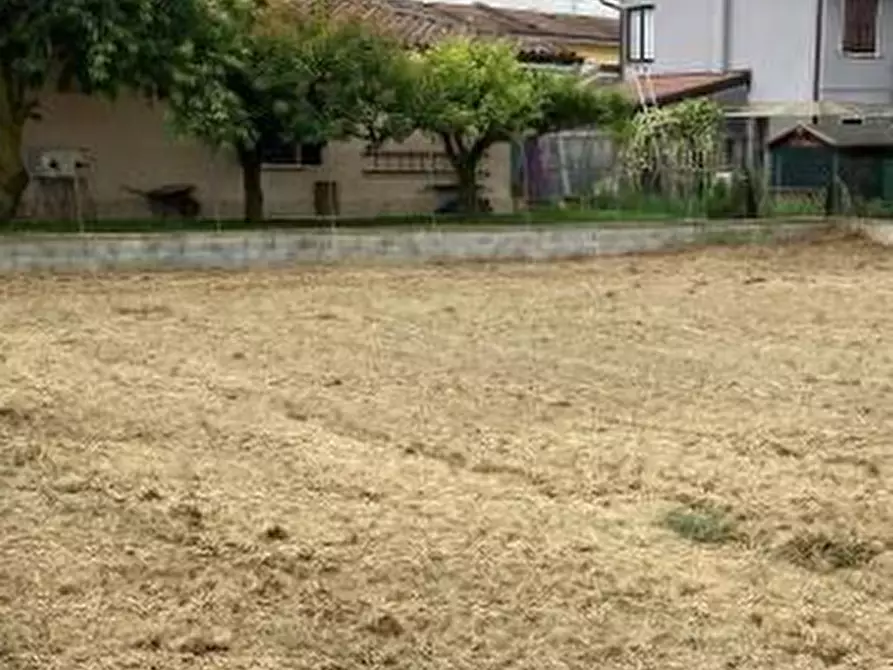 Immagine 1 di Terreno edificabile in vendita  a Curtatone