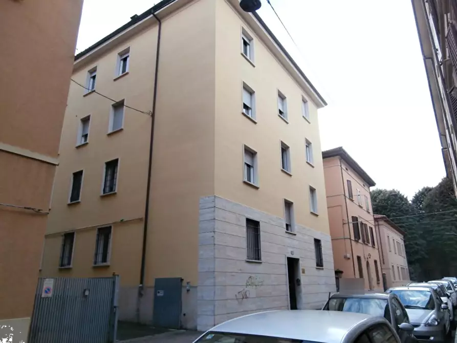 Immagine 1 di Appartamento in vendita  in Via Cavallotti a Bologna