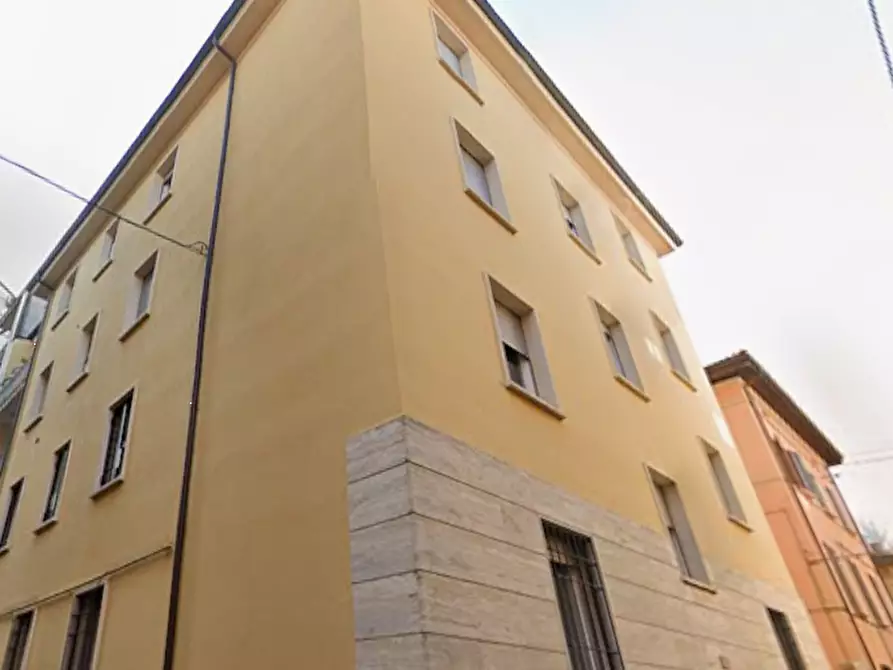 Immagine 8 di Appartamento in vendita  in Via Cavallotti a Bologna
