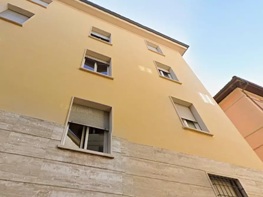 Immagine 12 di Appartamento in vendita  in Via Cavallotti a Bologna