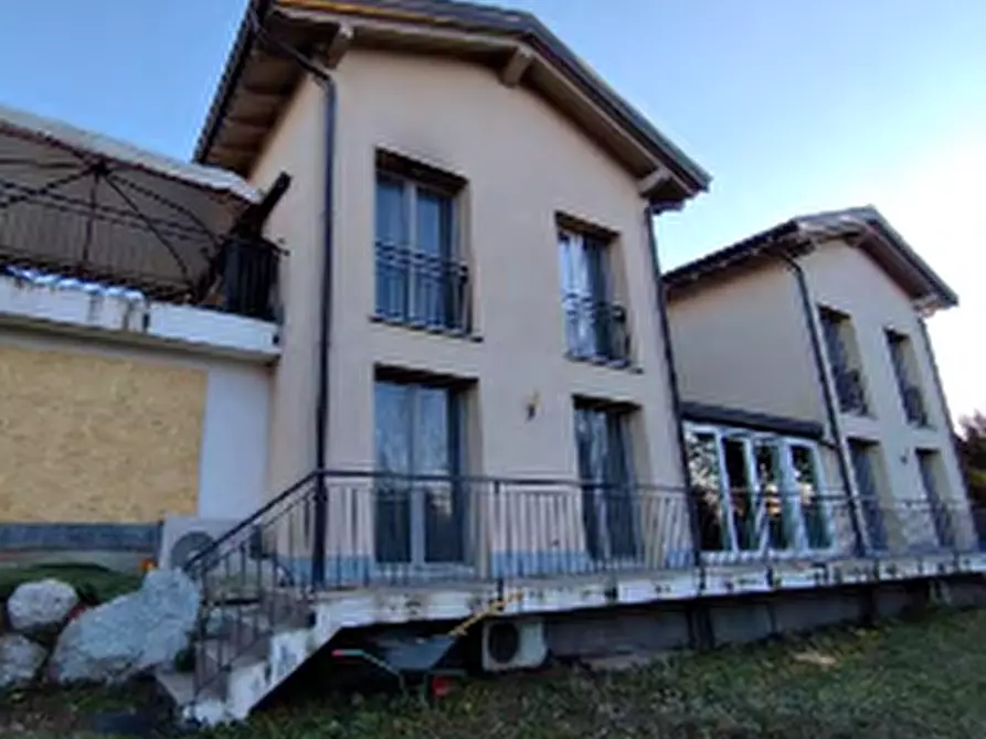 Immagine 1 di Villa in vendita  in Via Isonzo a Barasso