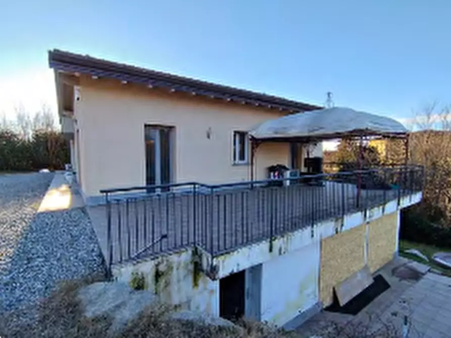 Immagine 2 di Villa in vendita  in Via Isonzo a Barasso