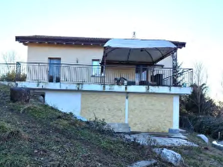 Immagine 5 di Villa in vendita  in Via Isonzo a Barasso