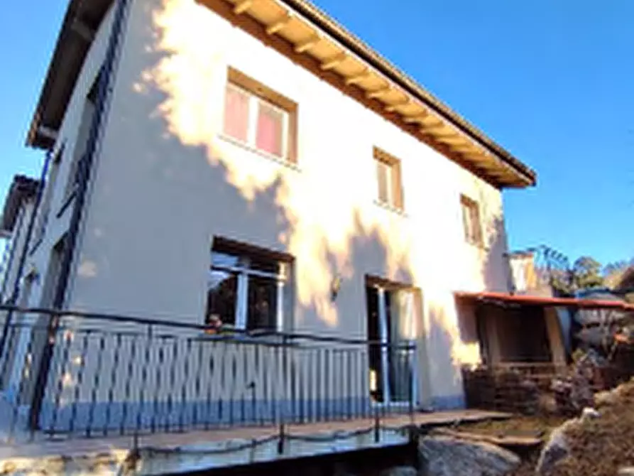 Immagine 7 di Villa in vendita  in Via Isonzo a Barasso