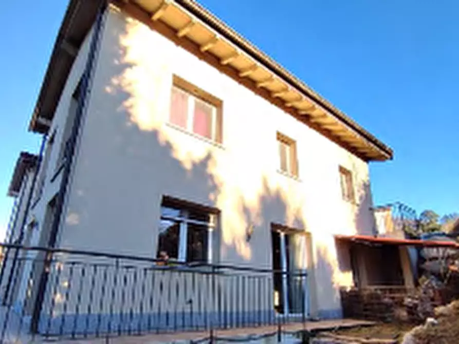 Immagine 8 di Villa in vendita  in Via Isonzo a Barasso