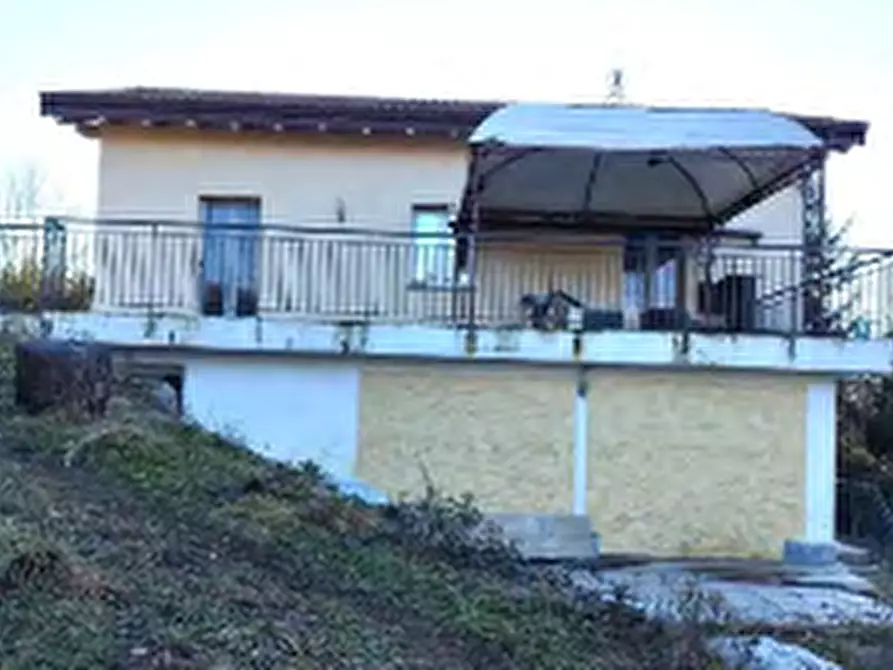 Immagine 12 di Villa in vendita  in Via Isonzo a Barasso