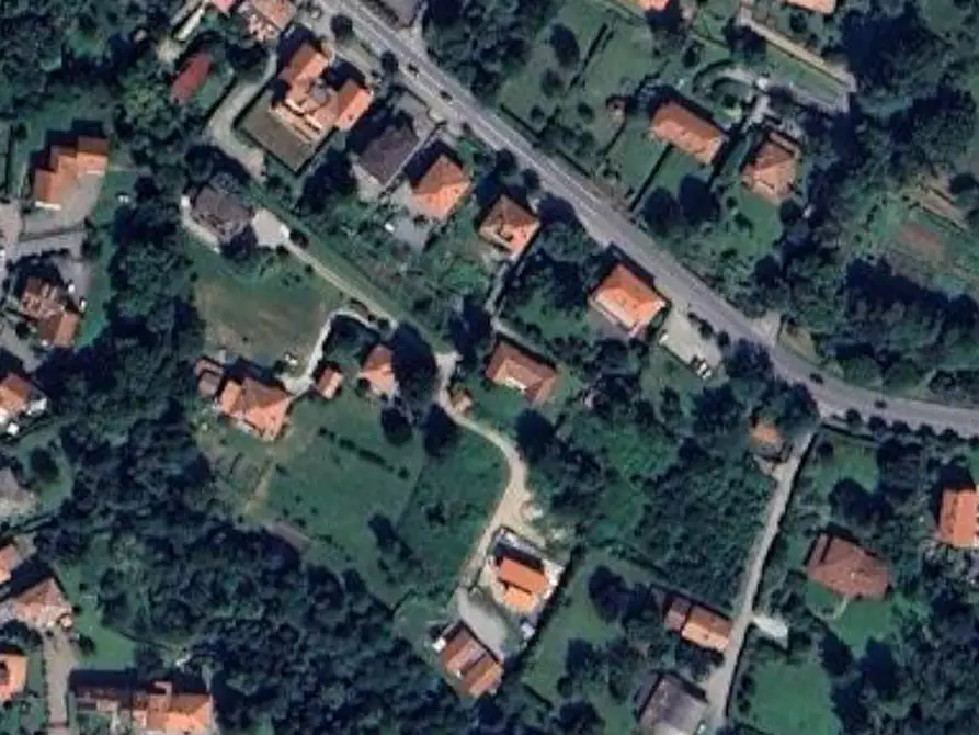 Immagine 15 di Villa in vendita  in Via Isonzo a Barasso