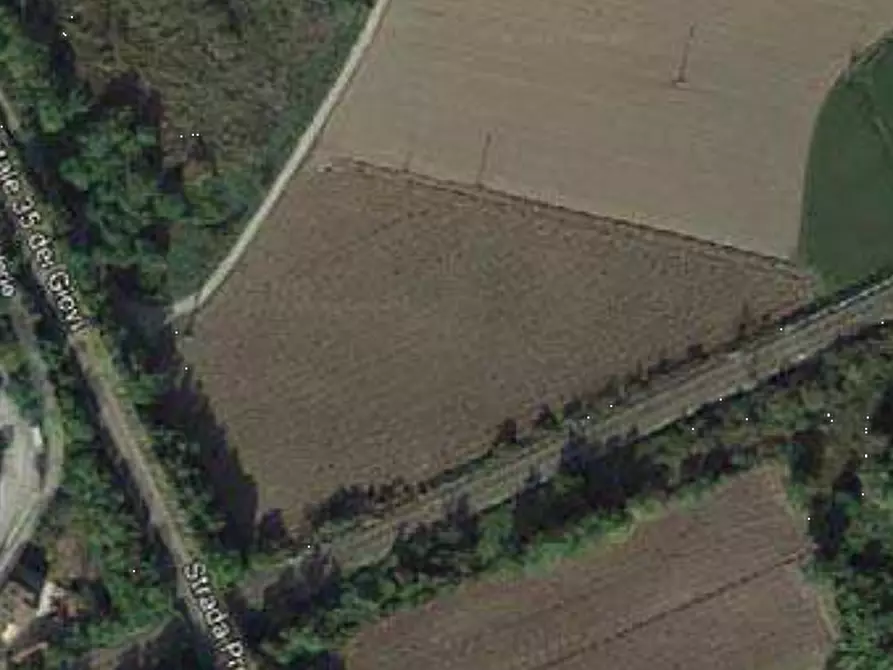 Immagine 2 di Terreno agricolo in vendita  in Località Casteggio a Casteggio