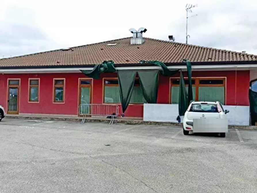 Immagine 6 di Negozio in vendita  in Via Feltrina a Pederobba