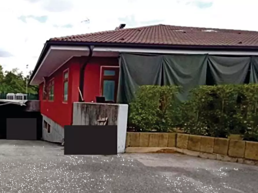 Immagine 12 di Negozio in vendita  in Via Feltrina a Pederobba