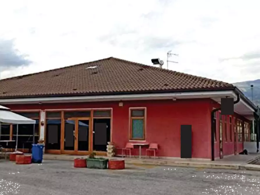 Immagine 16 di Negozio in vendita  in Via Feltrina a Pederobba
