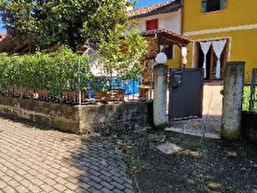 Immagine 3 di Appartamento in vendita  in Via Boschi a Paese