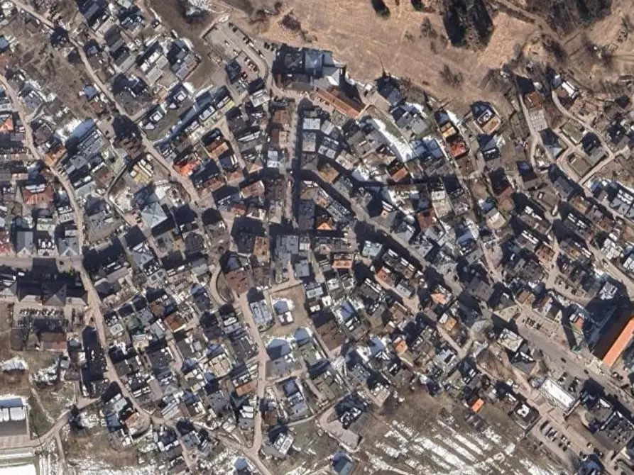 Immagine 9 di Magazzino in vendita  in Via Corte  a Auronzo Di Cadore